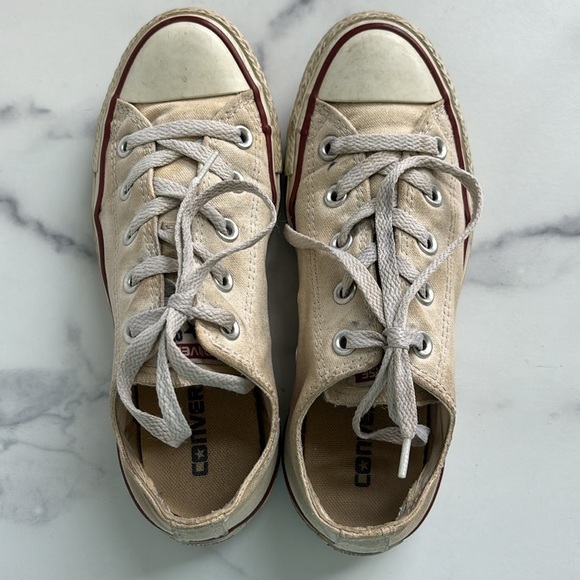 Converse Chuck Taylor All Star Low Optic White Canvas Sneakers W6/M4 - Picture 2 of 14